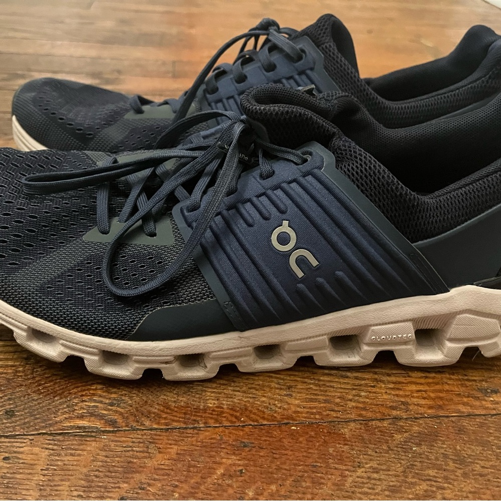 On Cloudswift Running Shoes Mens Size 10.5 Navy/White CloudTec Swiss - Picture 3 of 6